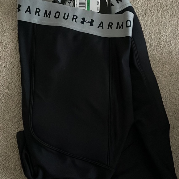 COPY - Underarmour softball sliding shorts size large - Picture 3 of 3